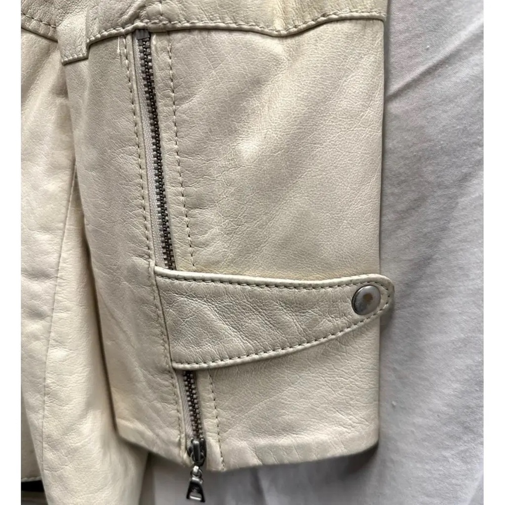 Danier Leather Beautiful Jacket - image 5